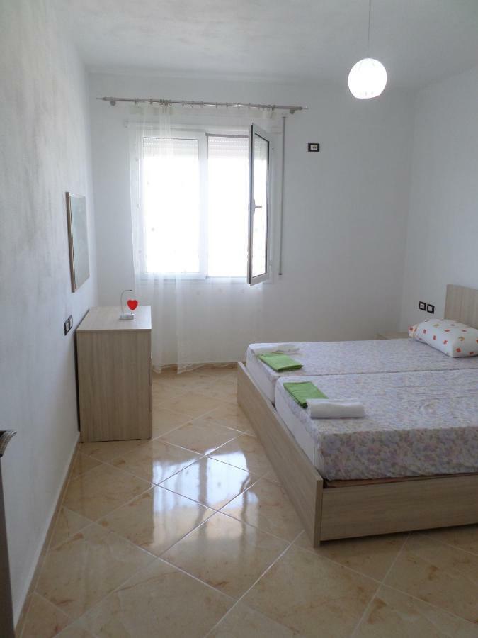 Lindita'S Seaview Appartment Vlorë Exterior foto